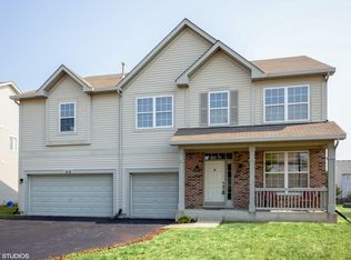 418 Hubbard Cir, Plano, IL 60545