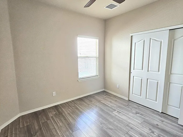 2217 Furtherpoint Pl — Photo 22