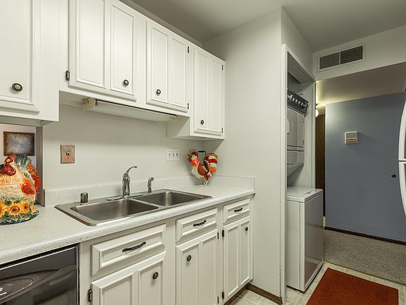 4th image of 6100 W Stonehedge Dr APT 341