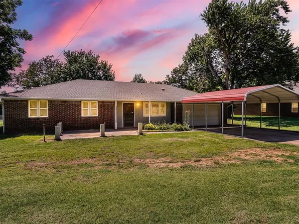 315 S Roselawn Ave, Midwest City, OK 73130