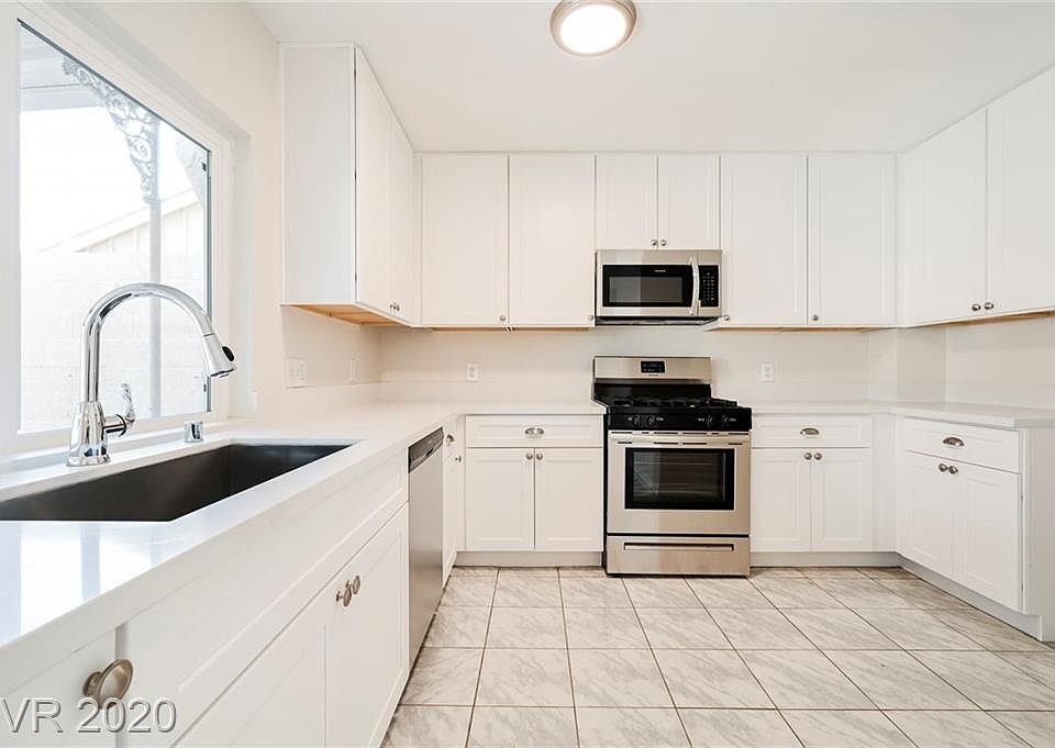 1st image of 3909 Hartford Pl