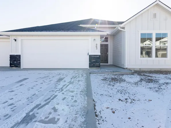 863 E 19 N, Mountain Home, ID 83647