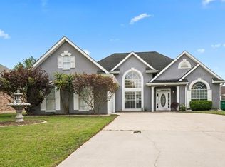 115 Duhe Dr, Hahnville, LA 70057