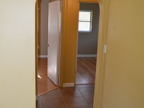 5th image of 2657 Trinidad St