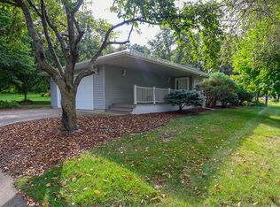 1360 Dutch Heritage Ln, Baldwin, WI 54002