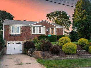 211 Crissada Ave, Carnegie, PA 15106