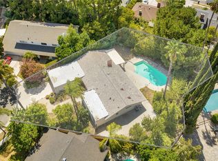 17733 Corinthian Dr, Encino, CA 91316