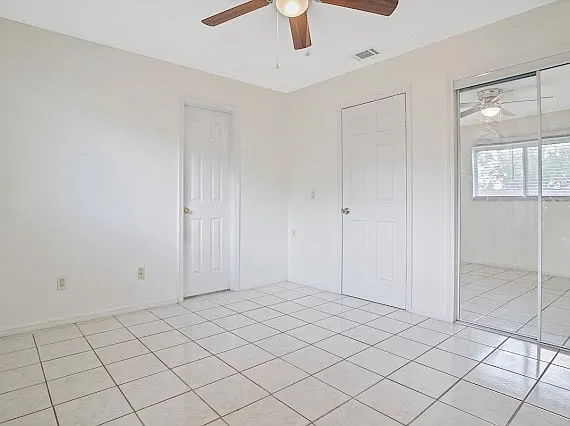 4751 Beacon St — Photo 24