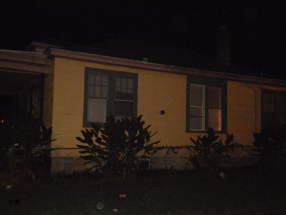 1st image of 5221 Parker St