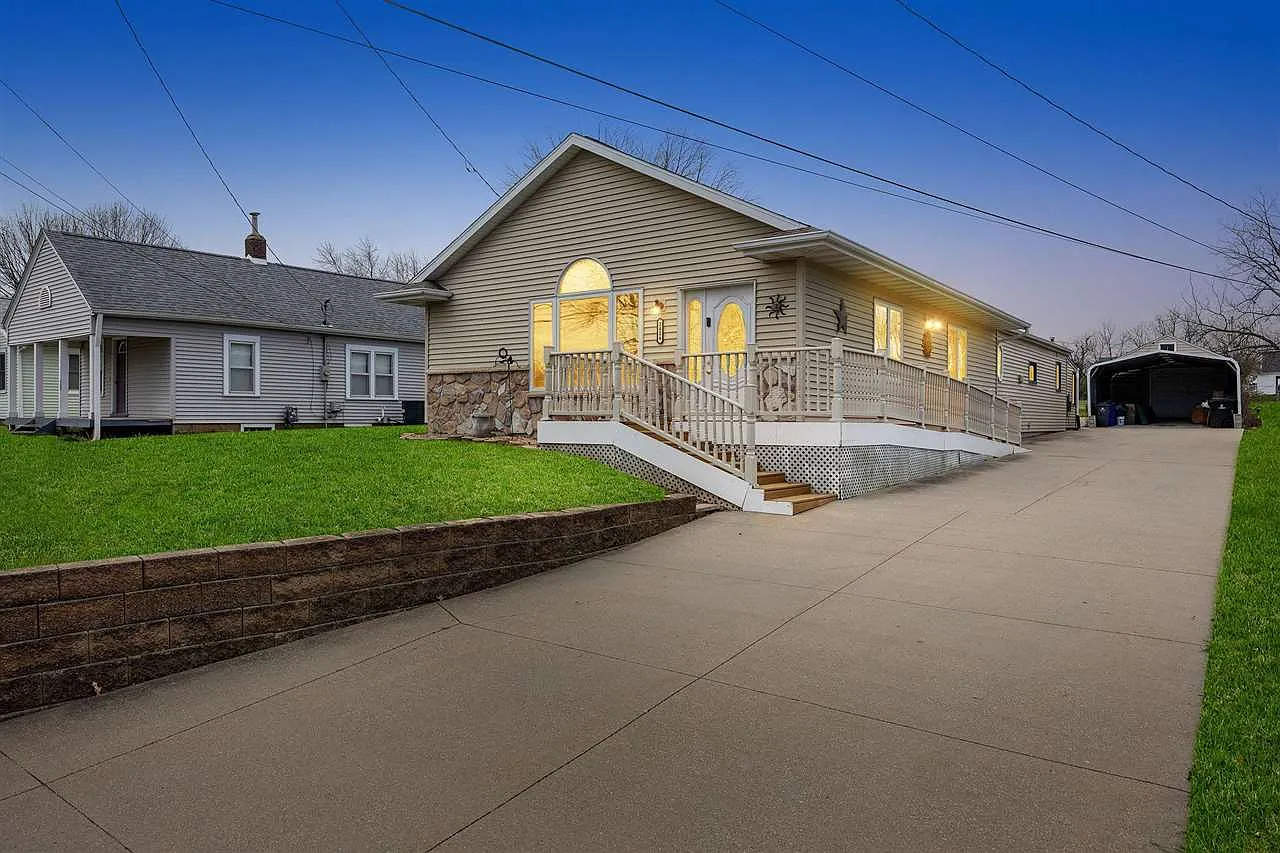 2426 Fruitland Blvd SW photo 1