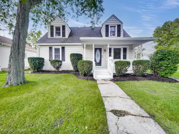 1608 Wood St, Crete, IL 60417