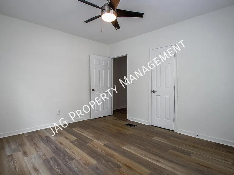 2892 College St #2 — Photo 18