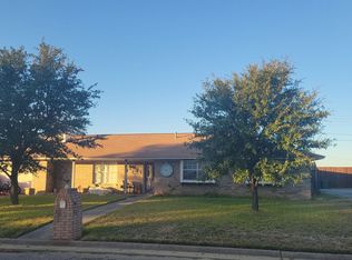 206 Red River Dr, Whitesboro, TX 76273