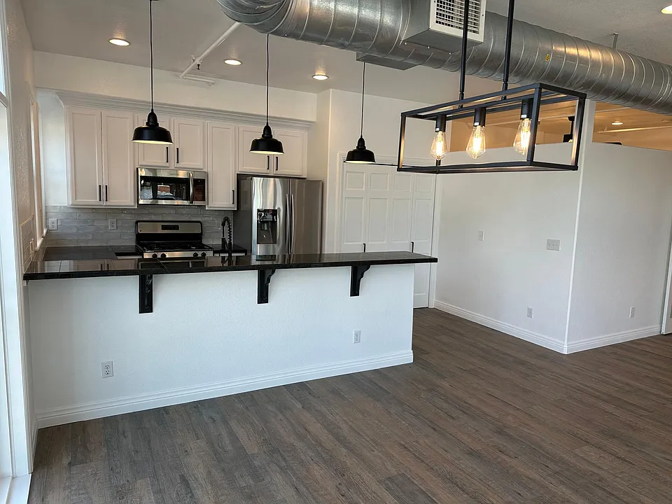3299 N Lowell Blvd #203