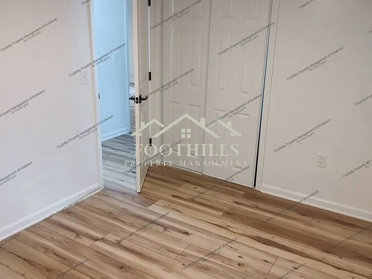 202 Wedgewood Dr — Photo 12