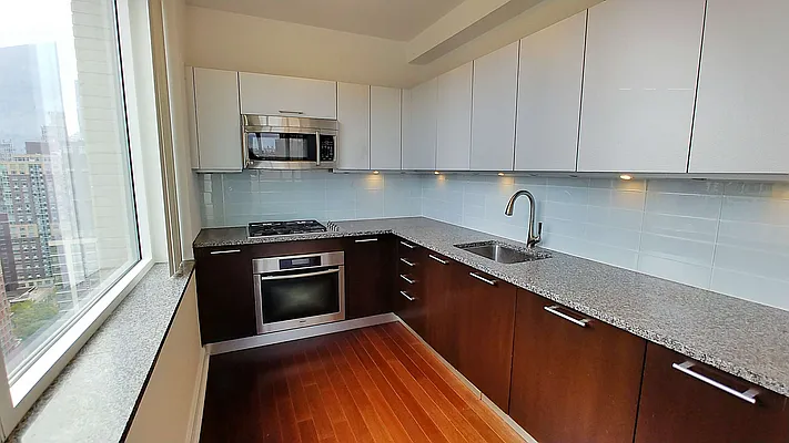 Rented by Kardonsky Real Estate, Inc. | media 20