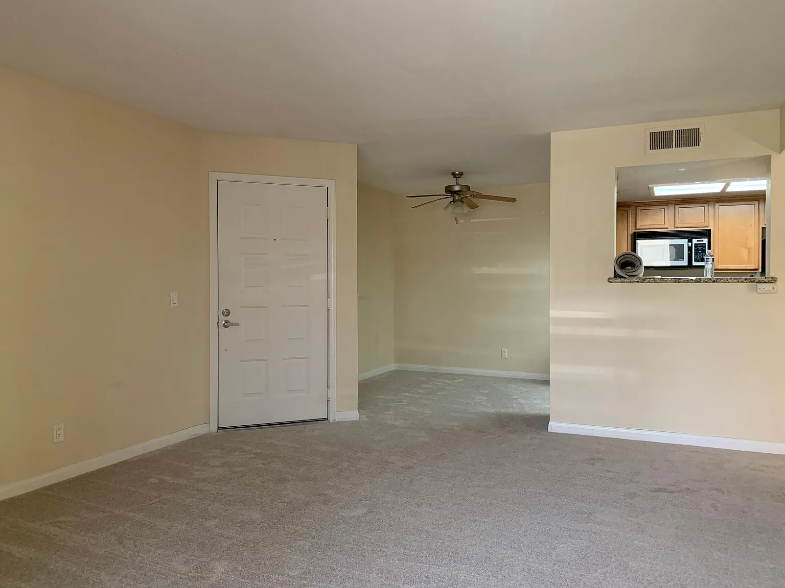 1 bed, 704 sqft, $2,400 — Photo 1