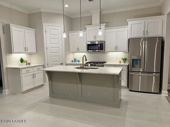 3rd image of 115 Grenadine Dr