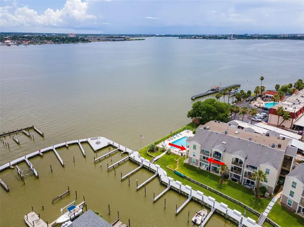 200 Yacht Club Ln #200, Seabrook, TX 77586