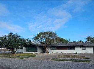 450 Bermuda Pl, Corpus Christi, TX 78411