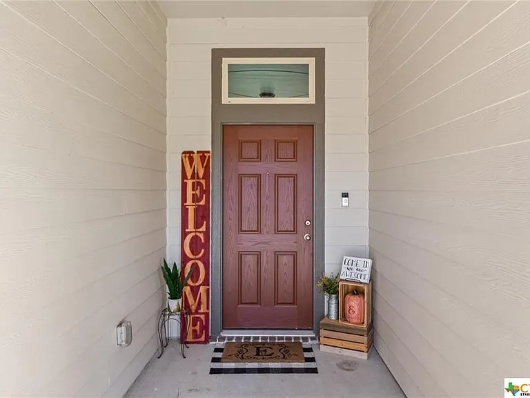 5715 Drury Ln — Photo 4