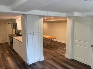 2015 Grove Ln #1, Cary, IL 60013