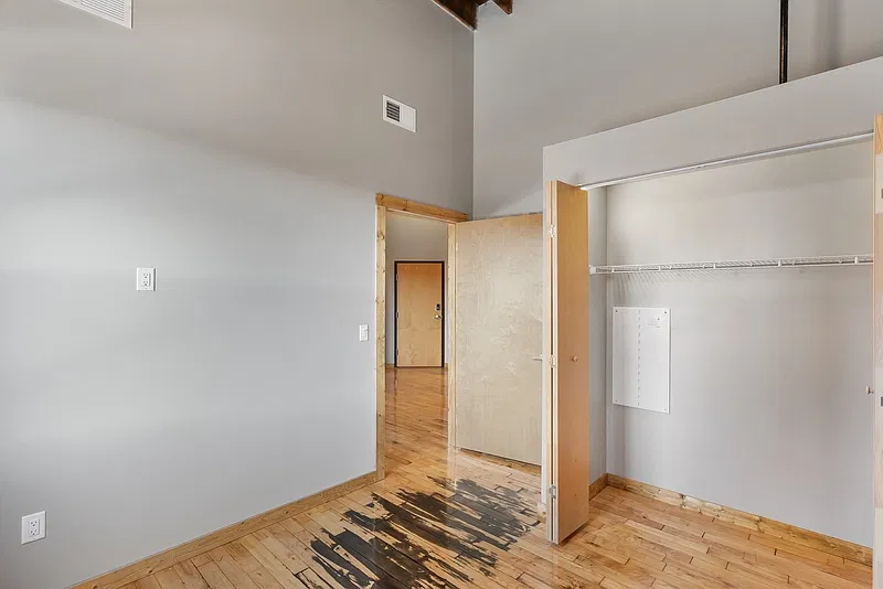 1 bed, 1.0 bath, 1089 sqft, $1,208 — Photo 3