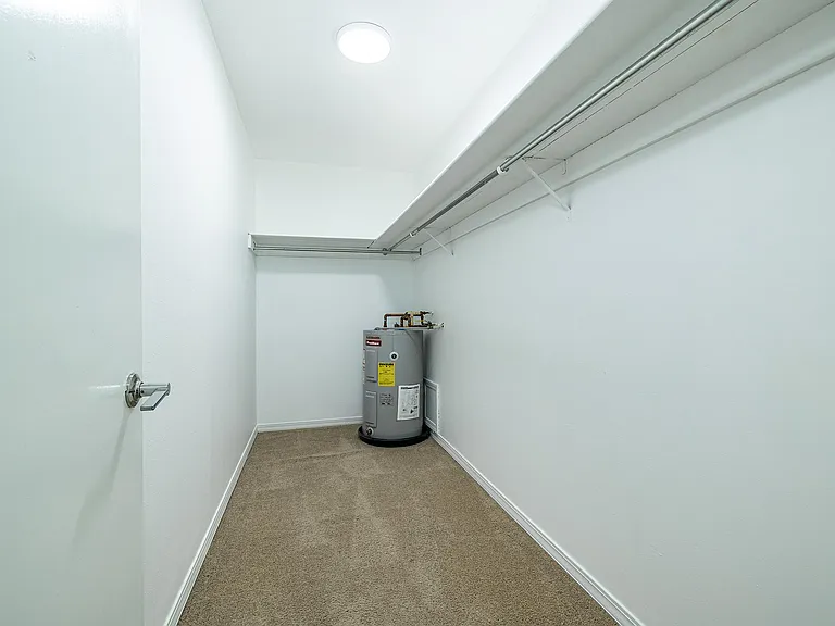 6950 Avenue Des Palais #2A — Photo 13