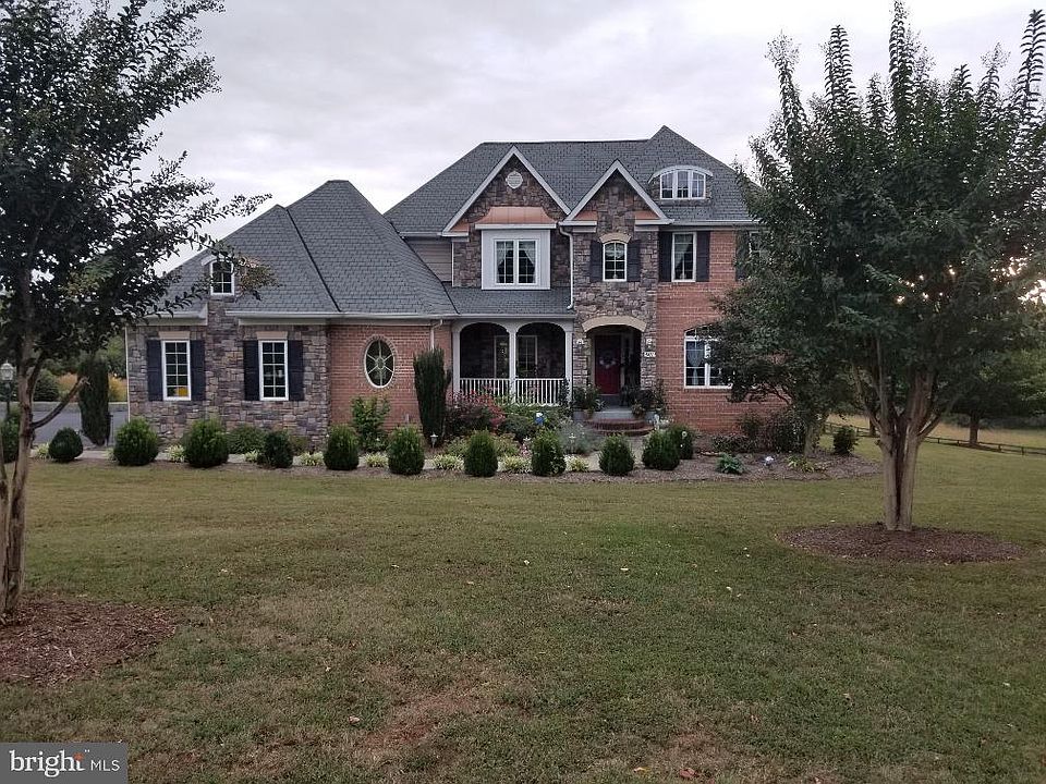 1st image of 9471 Little Skyline Dr