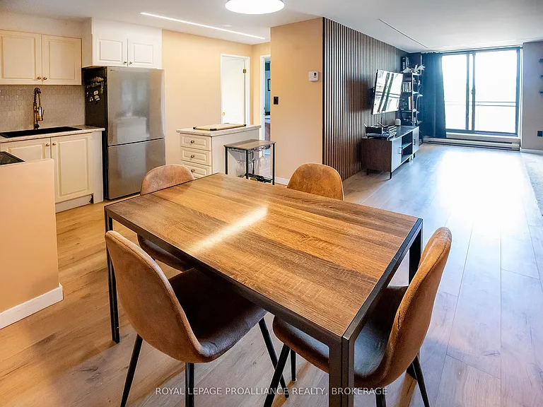 120 Barrett Ct #411 — Photo 7