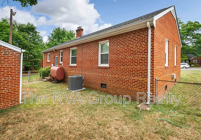 10530 Lambeth Rd — Photo 43