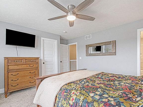 4th image of 6923 Myers Lake Ave NE