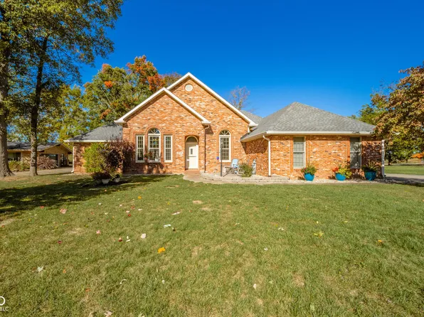 2712 Little John St, Anderson, IN 46013