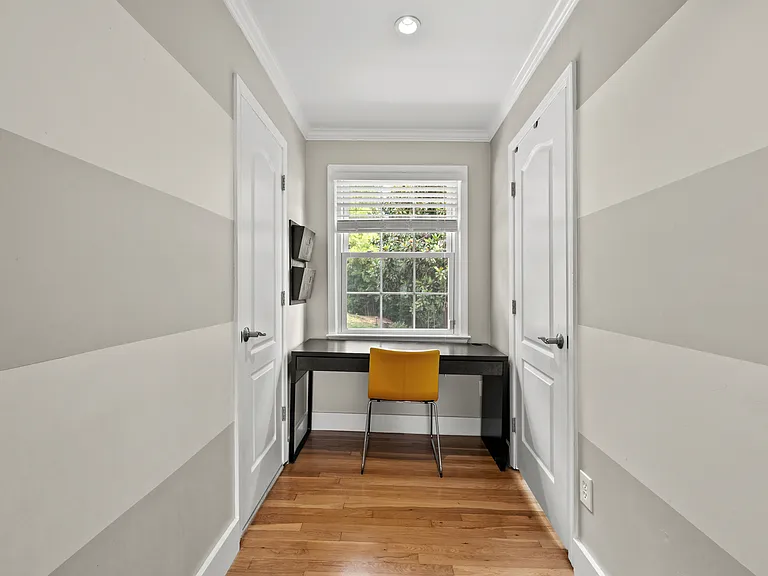 3017 S Hill St — Photo 20