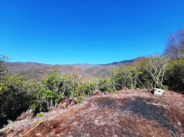 400 Bearwallow Ridge Trl, Maggie Valley, NC 28751