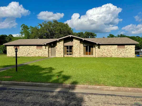 1900 Clinton St, Longview, TX 75604