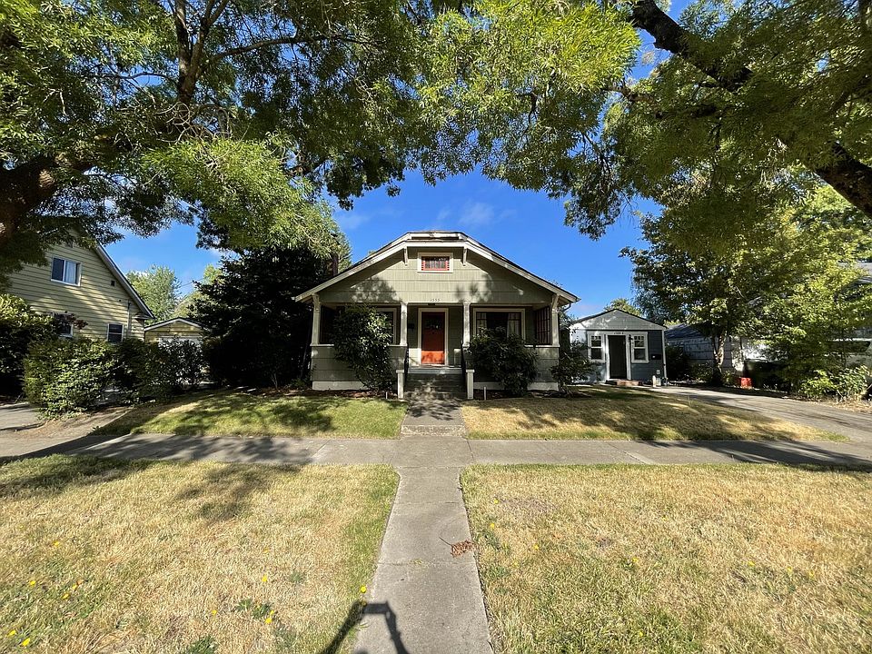 1st image of 1555 Summer St NE