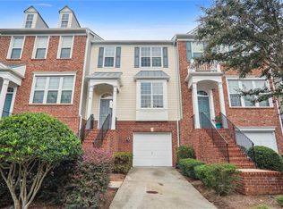 1386 Thornborough Dr, Powder Springs, GA 30004