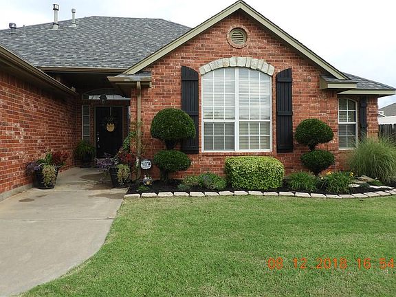 3rd image of 2504 Highland Dr