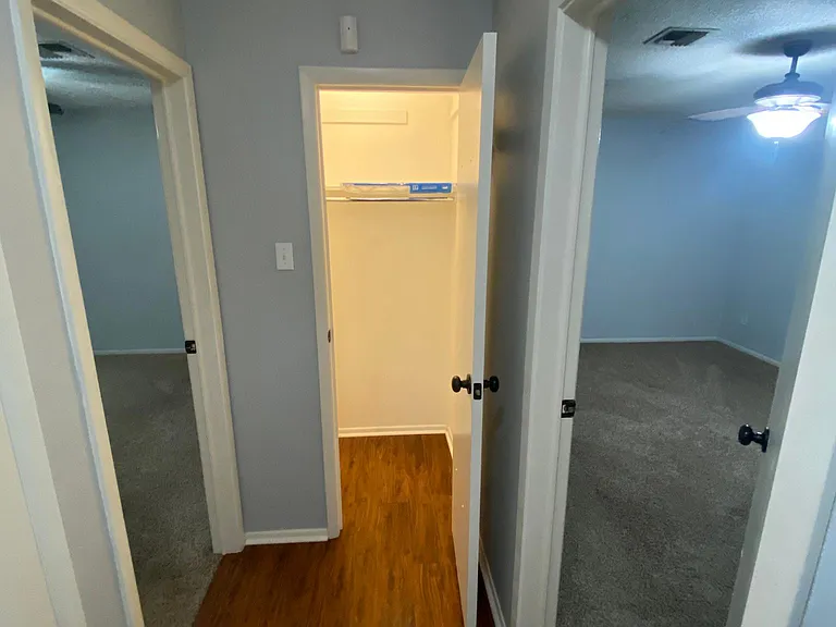 124 Castle Row — Photo 14