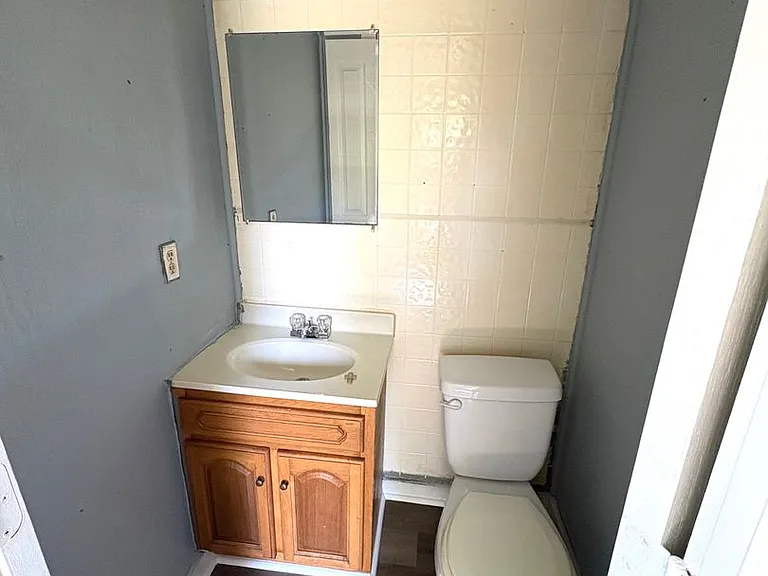 302 Bryan St — Photo 7