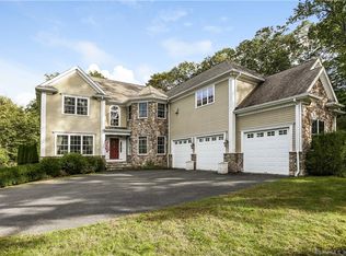 15 Logging Trail Ln, Brookfield, CT 06804