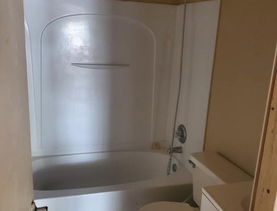 1st image of 409 Princess Elizabeth St