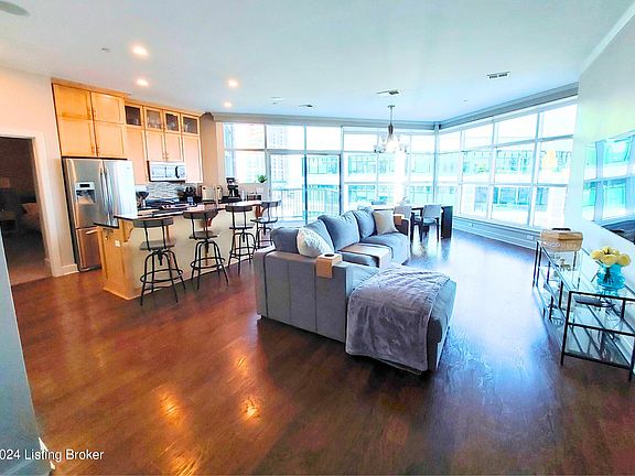 2nd image of 324 E Main St Unit 502