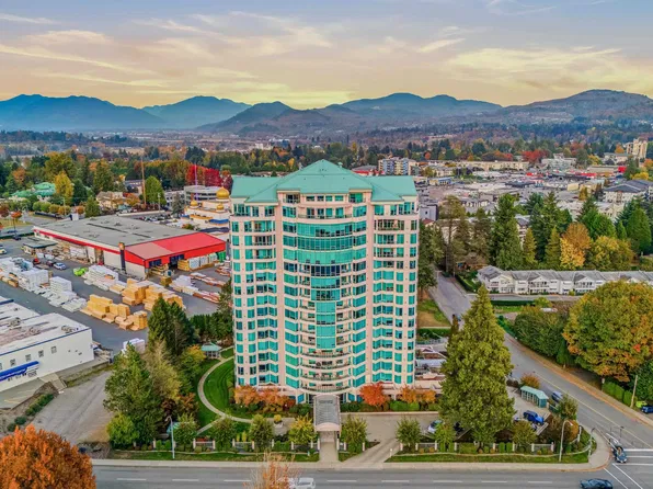 33065 Mill Lake Rd #804, Abbotsford, BC V2S 8E6