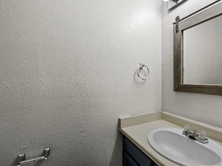 820 Spinner Ct — Photo 11
