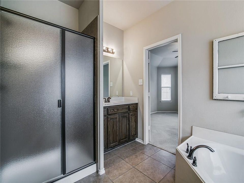 2nd image of 1308 Palasades Ct