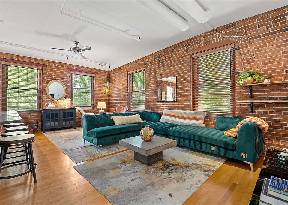 1st image of 329 Lamartine St #5