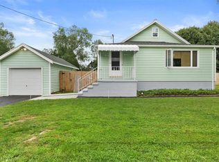 91 Midland Dr, Webster, NY 14580