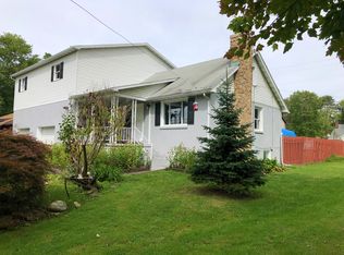 218 Lake Front Dr, Orwigsburg, PA 17961